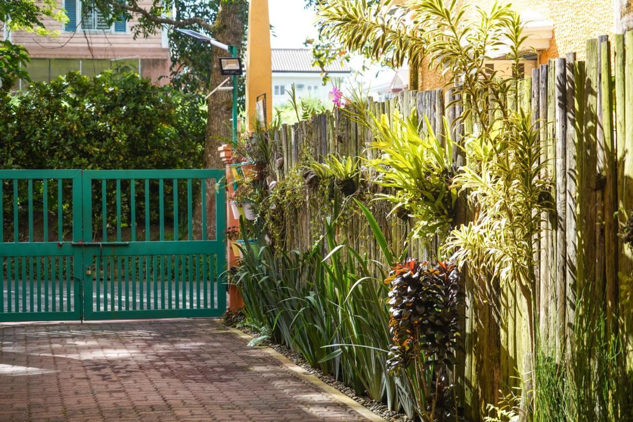 Charming Tagaytay Vacation Home Тагайтай Экстерьер фото