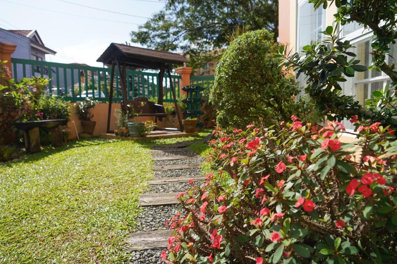 Charming Tagaytay Vacation Home Тагайтай Экстерьер фото